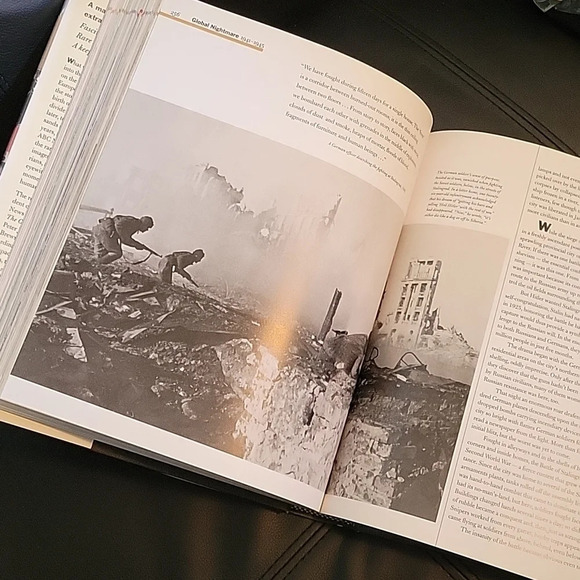 The Century Book by Peter Jenning & Todd Brewster History Significant Moments - Picture 9 of 16